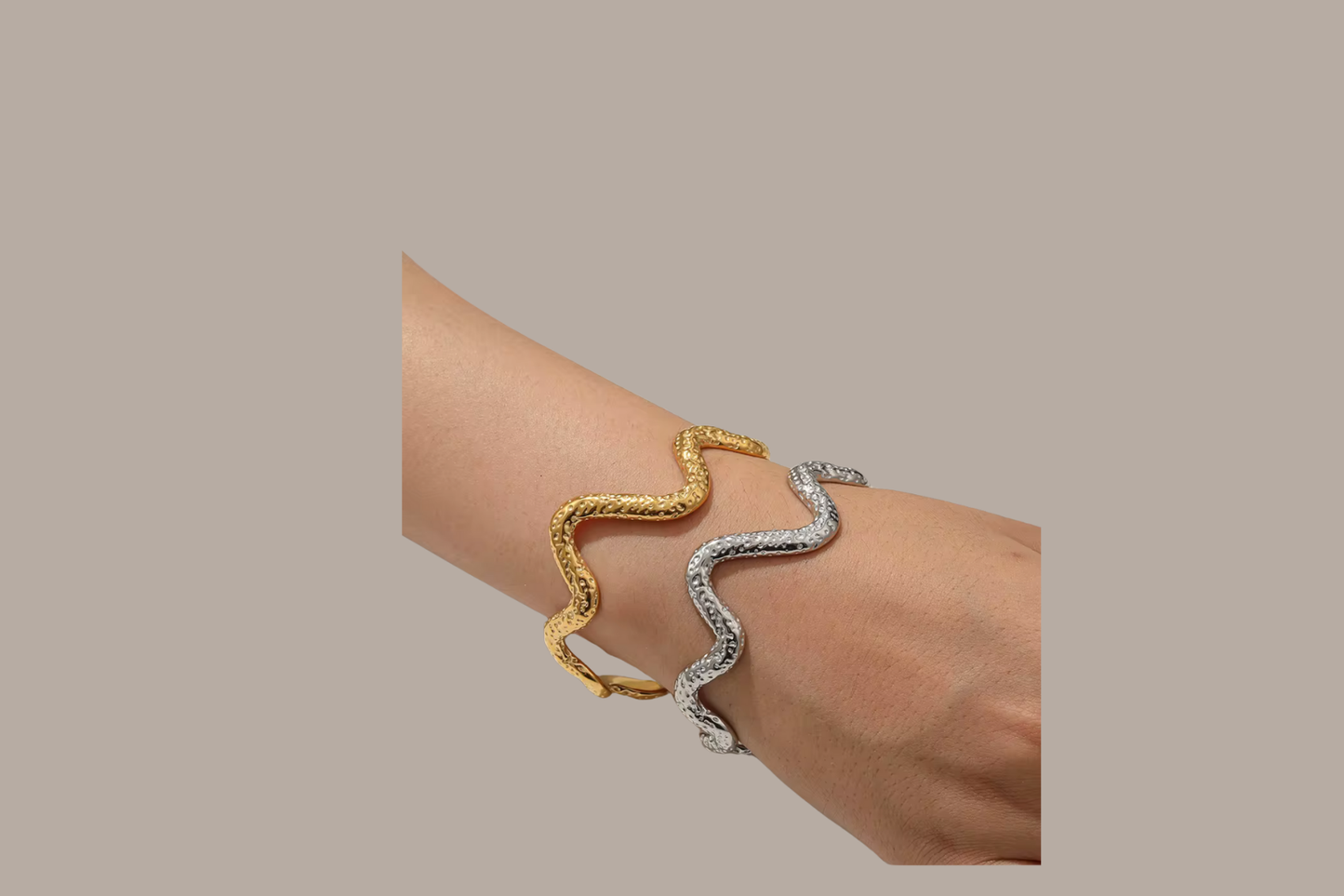 SWIRL CUFF BANGLES💛