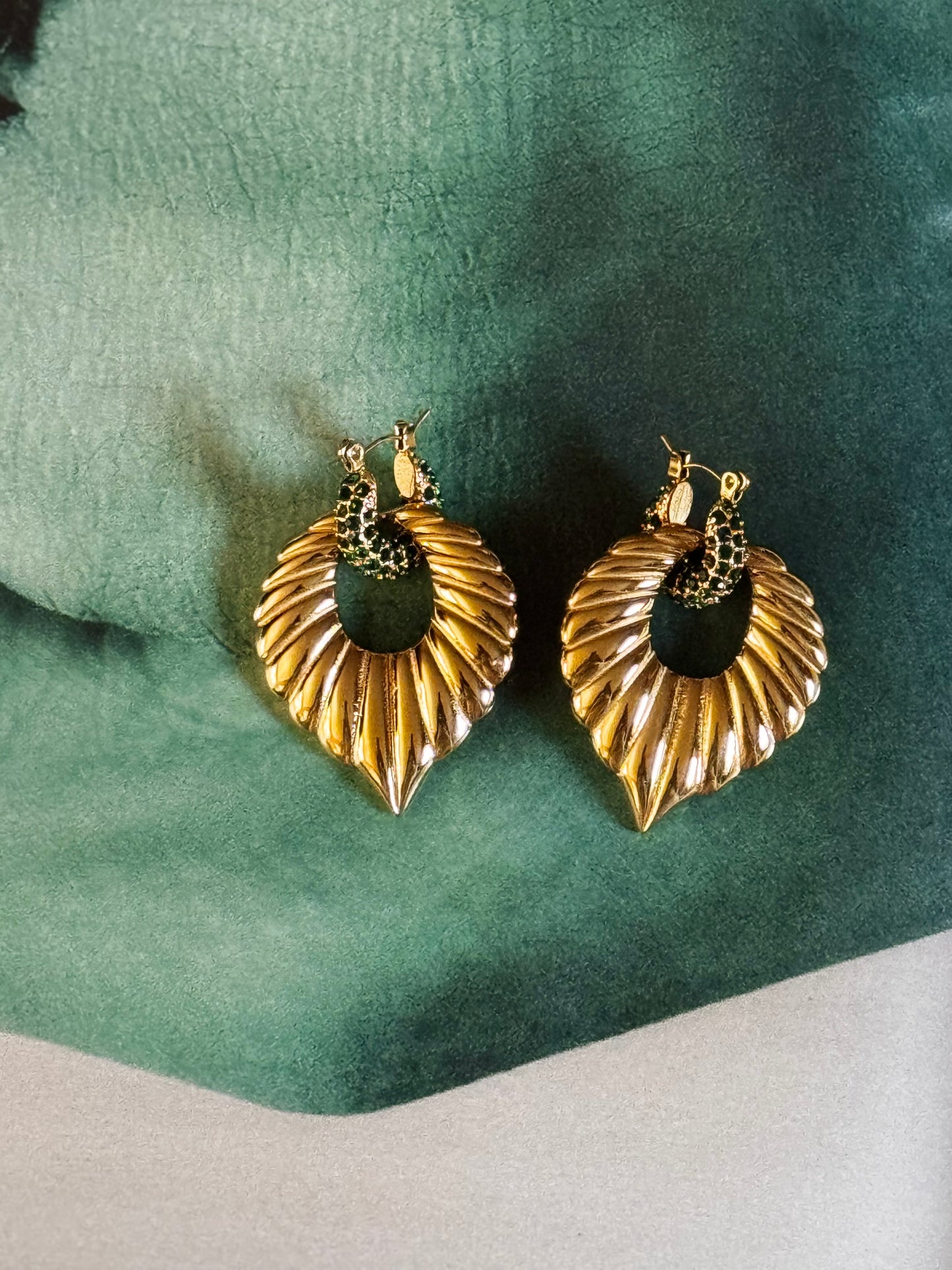RETRO LEAF EARRINGS
