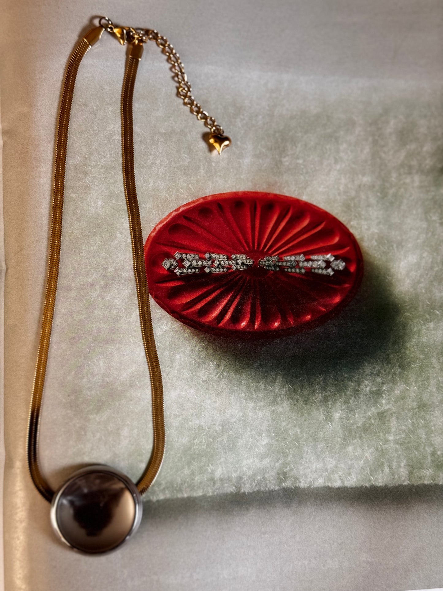 CIRCLE BLOCK NECKLACE